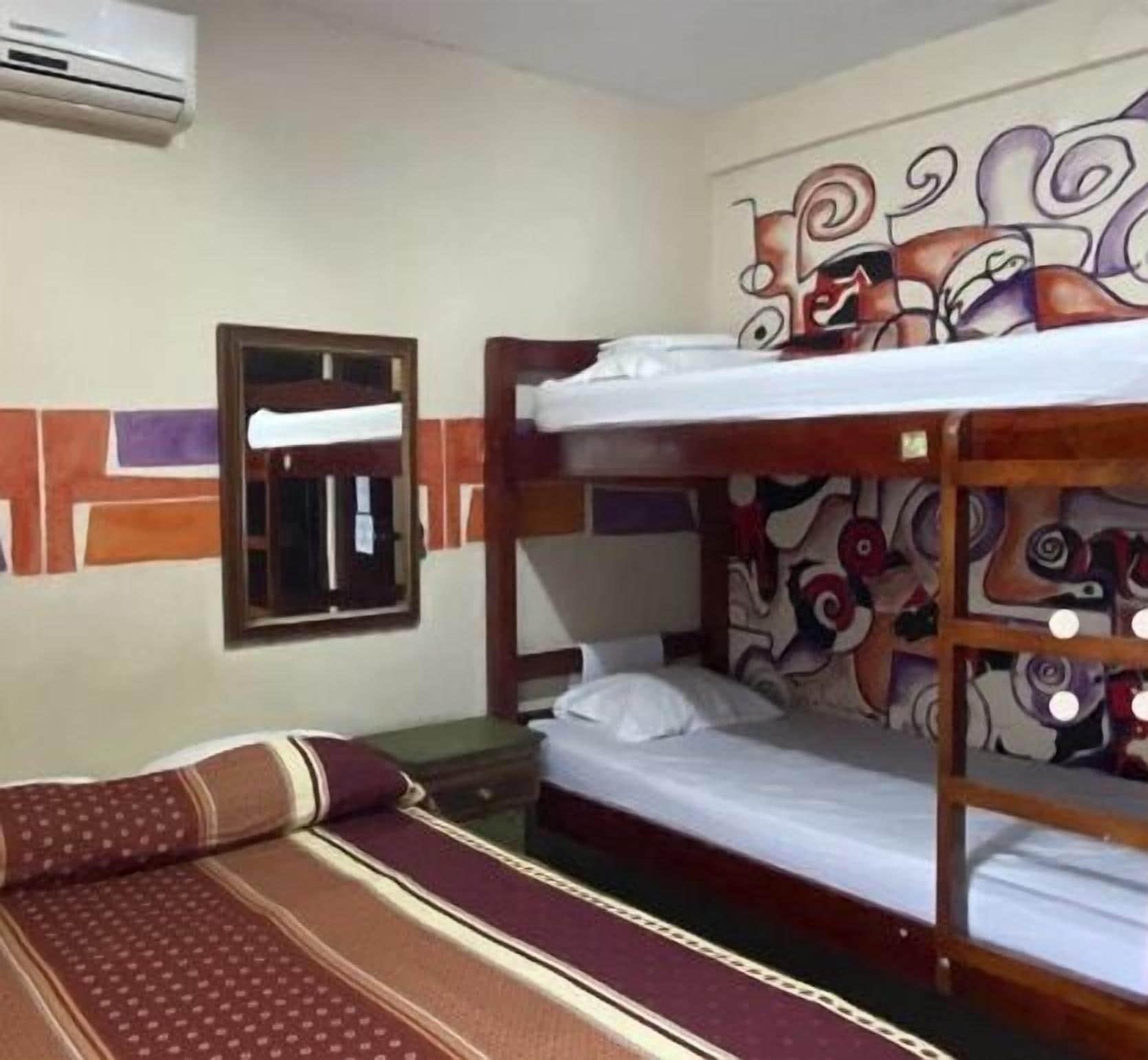 Tamarindo Hostel Сан Педро Сула Екстериор снимка