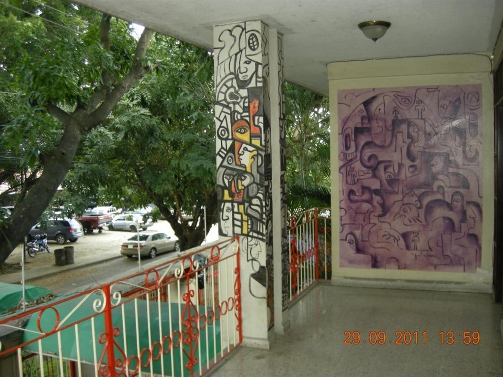 Tamarindo Hostel Сан Педро Сула Екстериор снимка