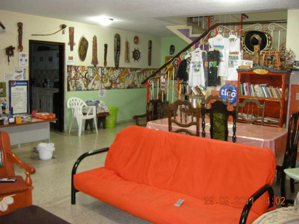 Tamarindo Hostel Сан Педро Сула Екстериор снимка
